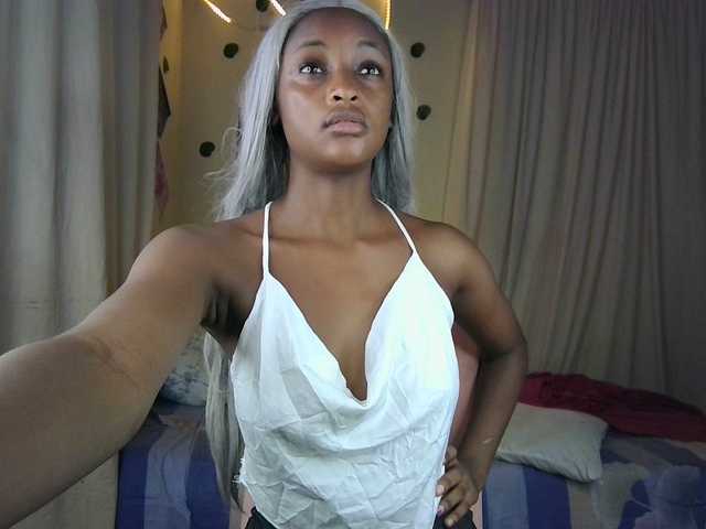 Ambrosiana's BongaCams show and profile