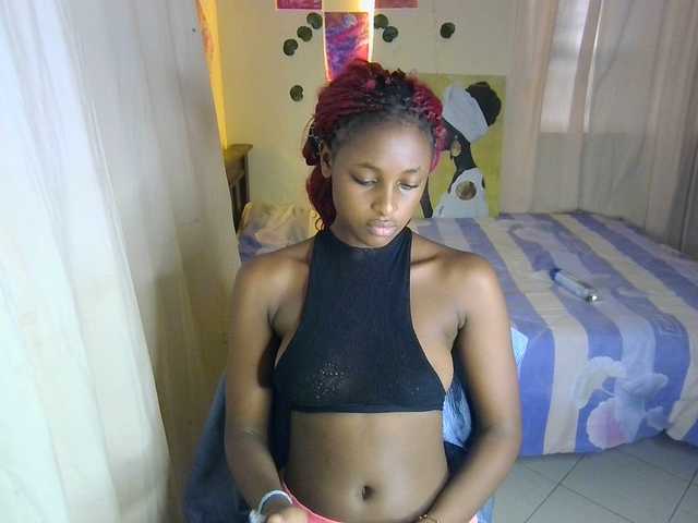 Ambrosiana live cam on BongaCams