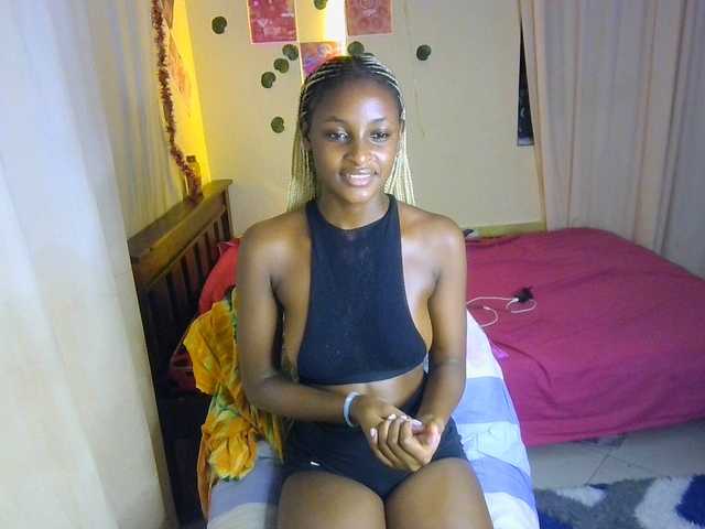 Ambrosiana live cam on BongaCams