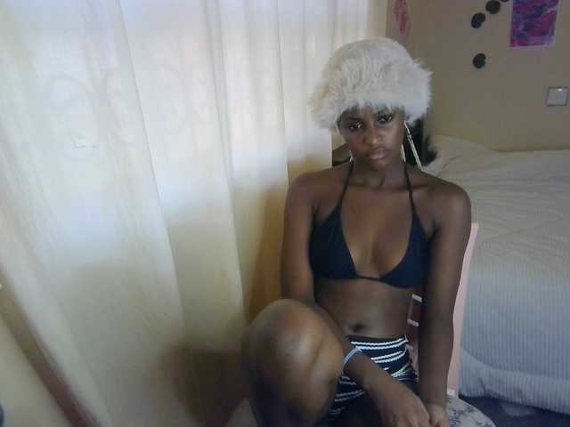 Ambrosiana live cam on BongaCams