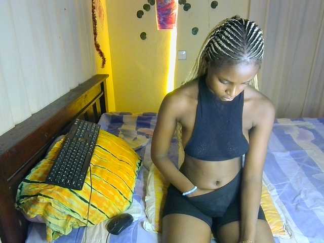 Ambrosiana live cam on BongaCams