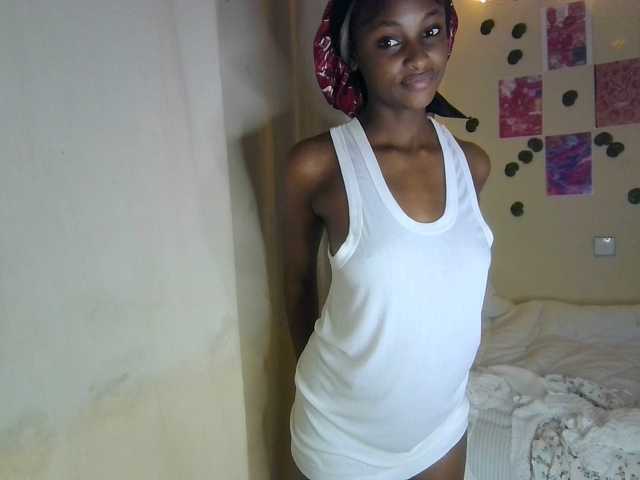 Ambrosiana live cam on BongaCams