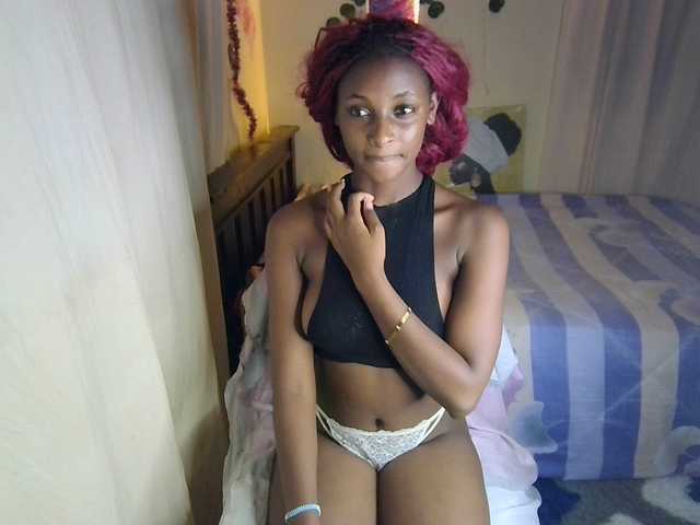 Ambrosiana live cam on BongaCams
