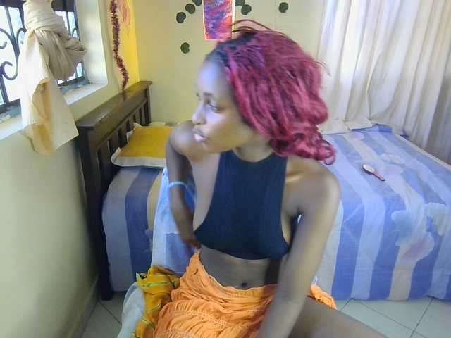 Ambrosiana live cam on BongaCams