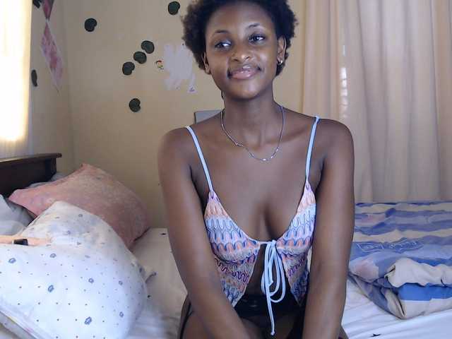 Ambrosiana live cam on BongaCams