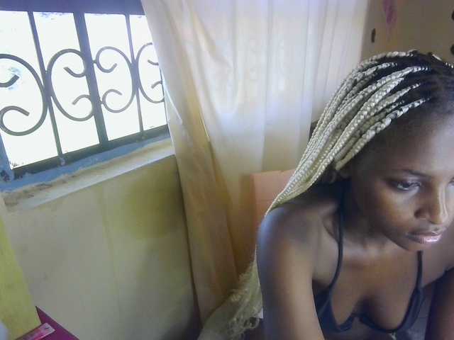Ambrosiana live cam on BongaCams