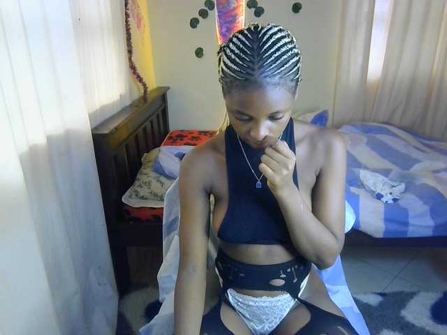 Ambrosiana live cam on BongaCams