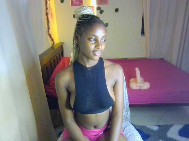 Ambrosiana live cam on BongaCams