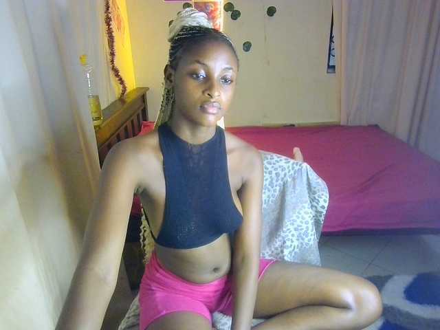 Ambrosiana live cam on BongaCams
