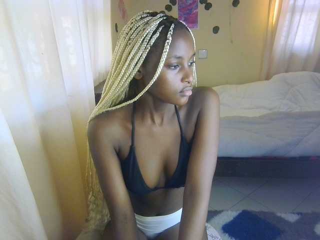 Ambrosiana live cam on BongaCams
