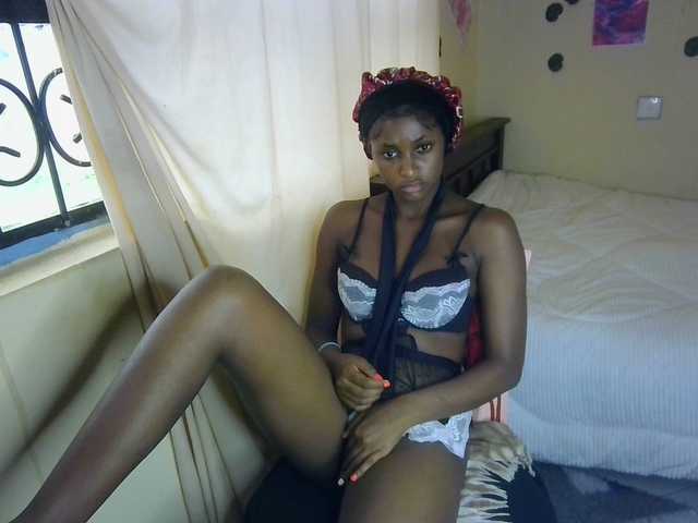 Ambrosiana live cam on BongaCams