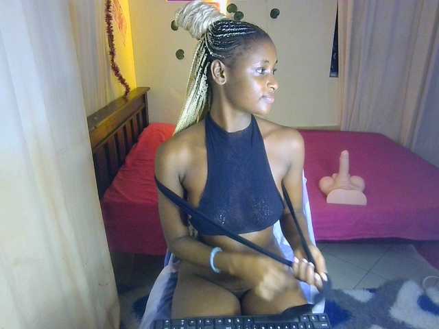 Ambrosiana live cam on BongaCams