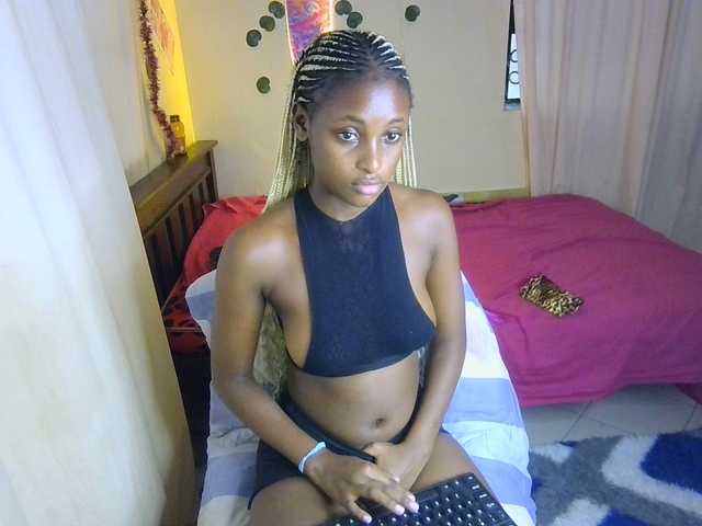 Ambrosiana live cam on BongaCams
