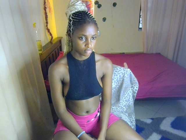 Ambrosiana live cam on BongaCams