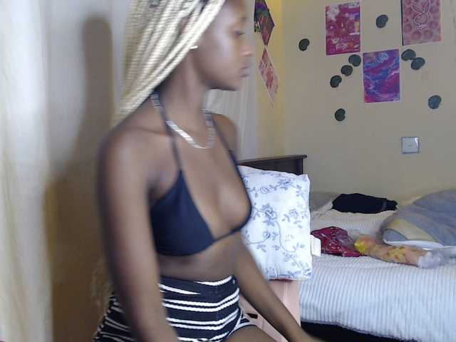 Ambrosiana live cam on BongaCams