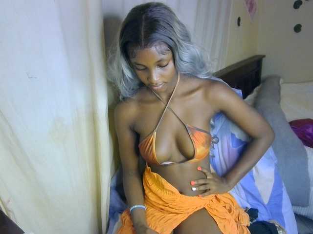 Ambrosiana live cam on BongaCams