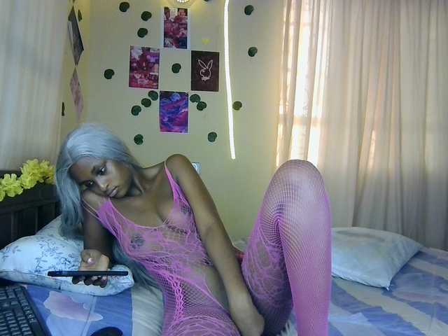 Ambrosiana's BongaCams show and profile