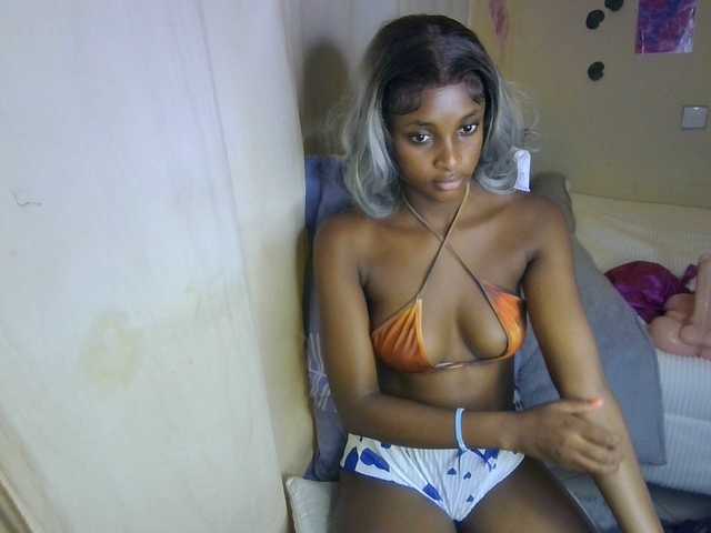 Ambrosiana live cam on BongaCams