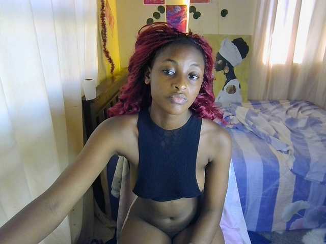 Ambrosiana live cam on BongaCams