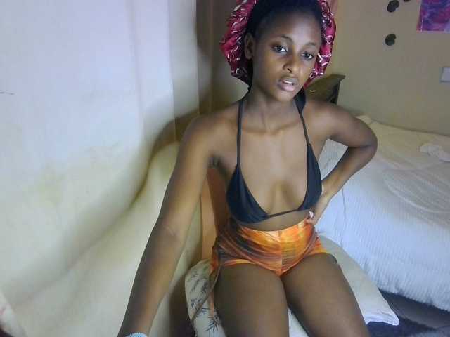 Ambrosiana live cam on BongaCams