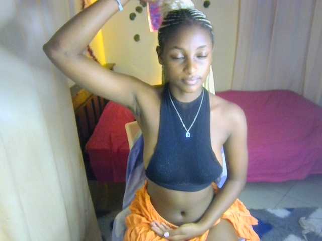 Ambrosiana live cam on BongaCams