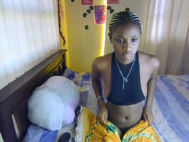 Ambrosiana live cam on BongaCams