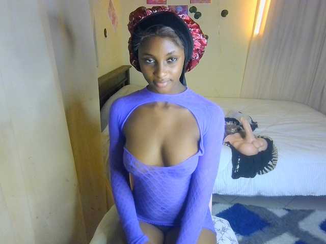 Ambrosiana live cam on BongaCams