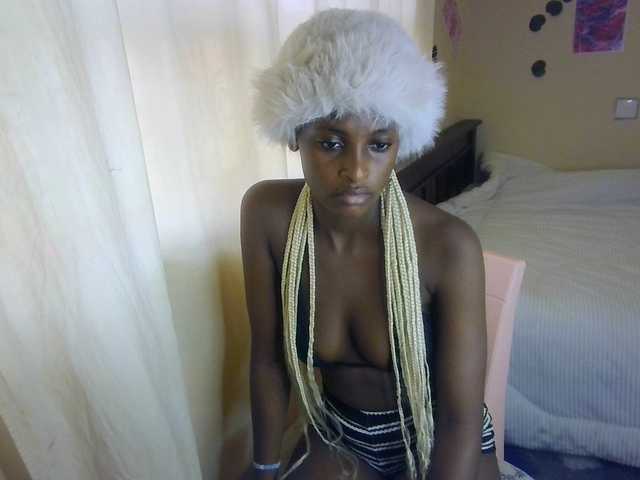 Ambrosiana live cam on BongaCams