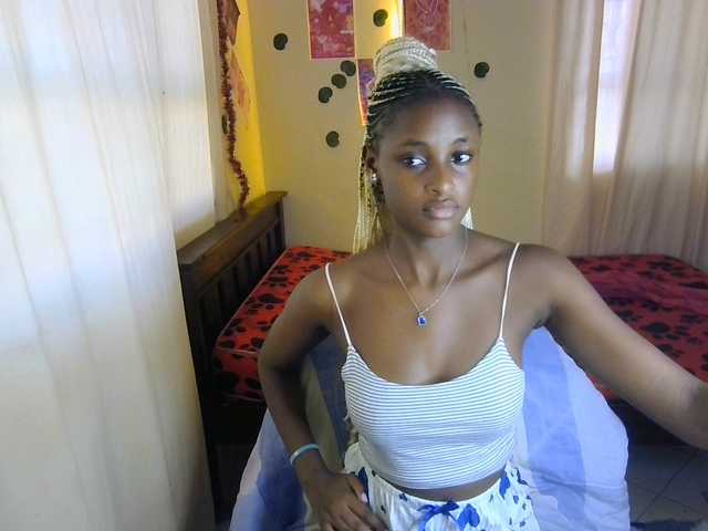 Ambrosiana live cam on BongaCams