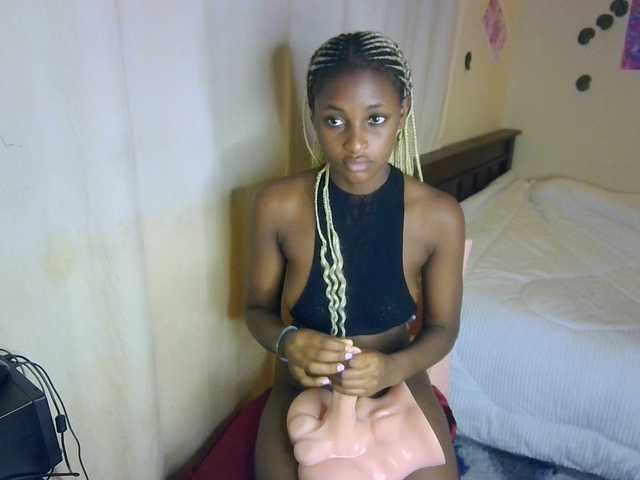 Ambrosiana live cam on BongaCams