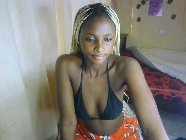 Ambrosiana live cam on BongaCams