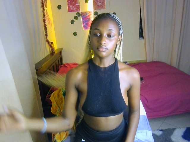 Ambrosiana live cam on BongaCams