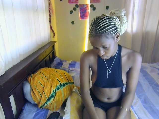 Ambrosiana live cam on BongaCams