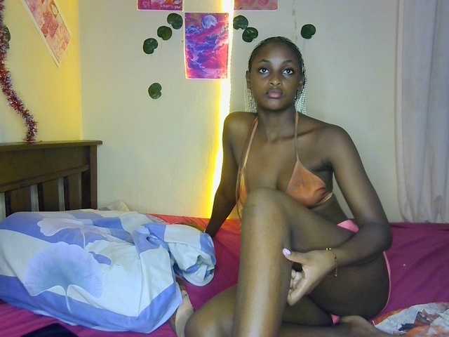 Ambrosiana live cam on BongaCams