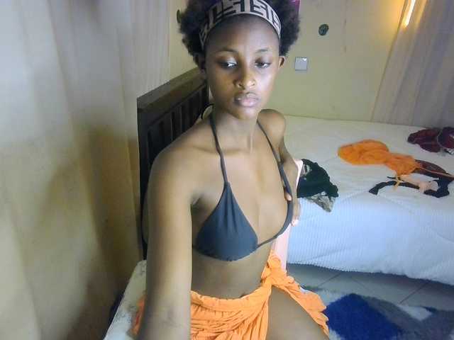 Ambrosiana live cam on BongaCams