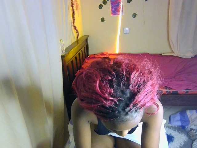 Ambrosiana live cam on BongaCams