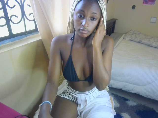 Ambrosiana live cam on BongaCams