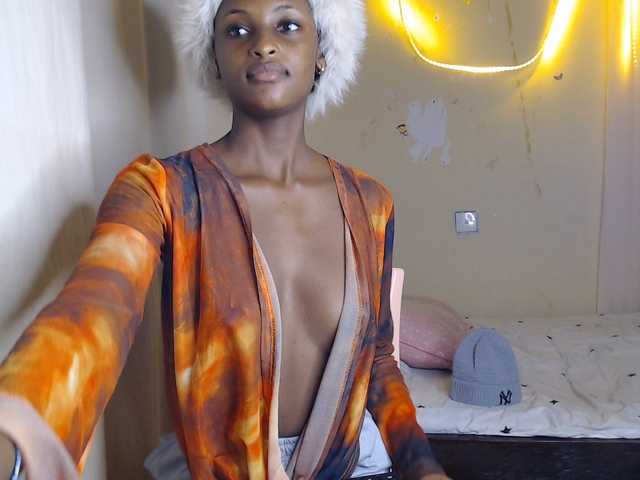 Ambrosiana live cam on BongaCams