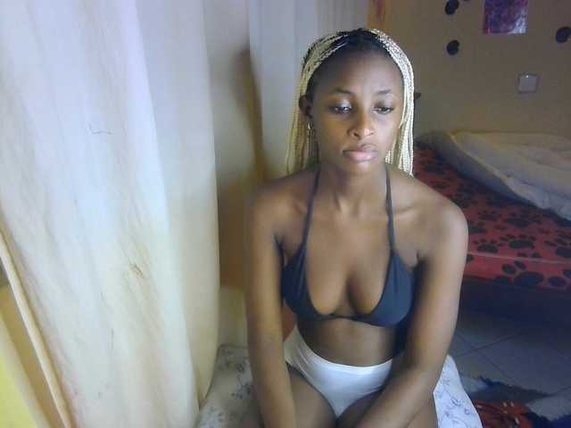 Ambrosiana live cam on BongaCams