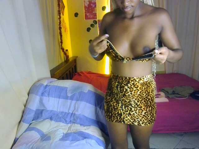 Ambrosiana live cam on BongaCams