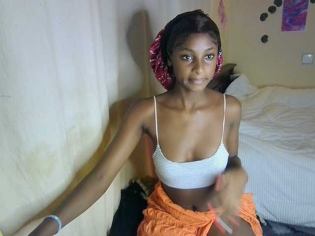 Ambrosiana live cam on BongaCams