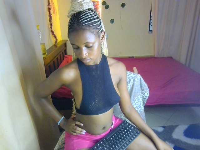 Ambrosiana live cam on BongaCams