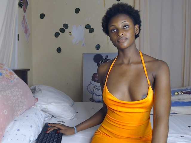 Ambrosiana live cam on BongaCams