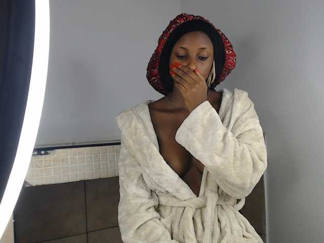 Ambrosiana live cam on BongaCams