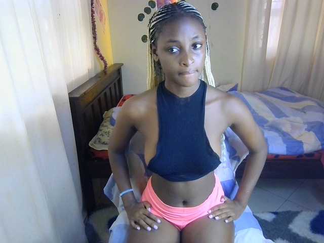 Ambrosiana live cam on BongaCams