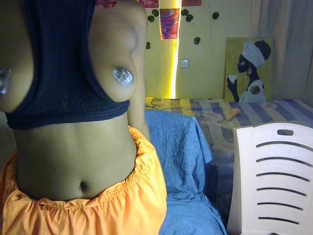 Ambrosiana live cam on BongaCams