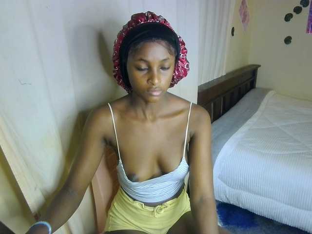 Ambrosiana live cam on BongaCams