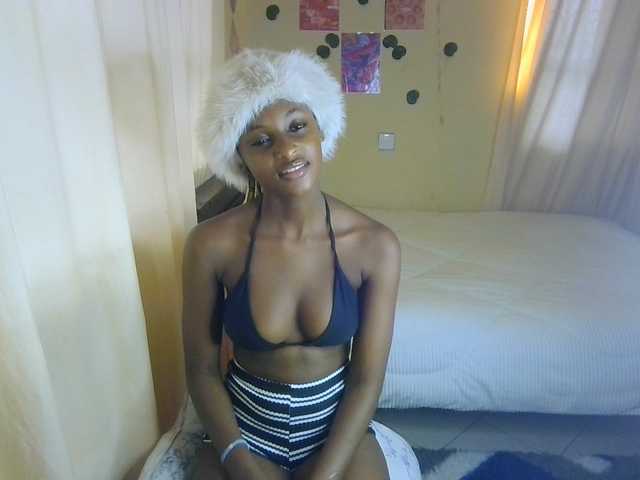 Ambrosiana live cam on BongaCams
