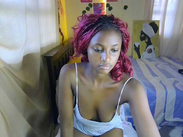 Ambrosiana live cam on BongaCams