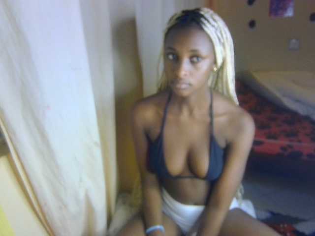 Ambrosiana live cam on BongaCams